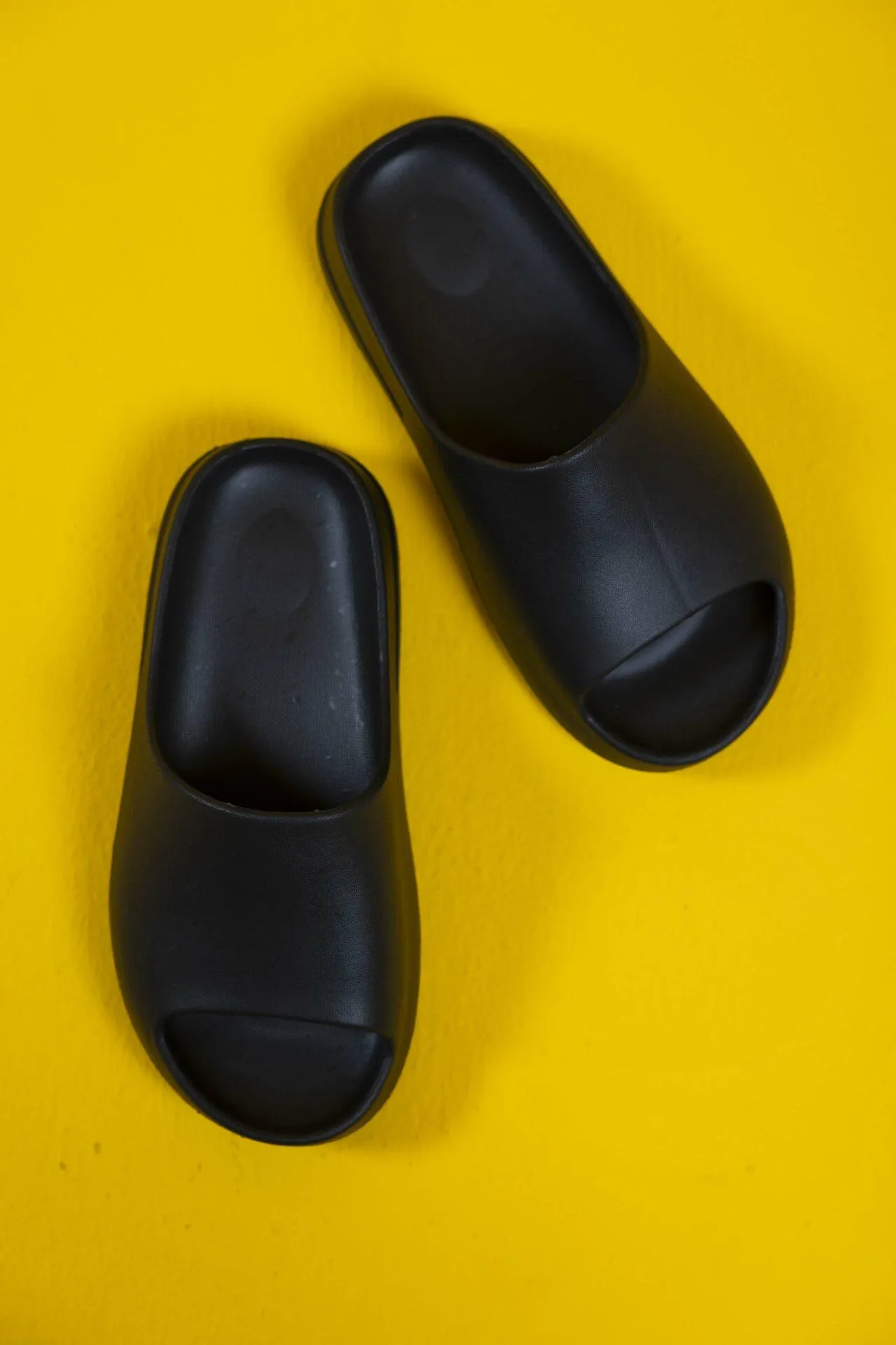 Sleek slides - Black - JAM Clothing | Famous For Less