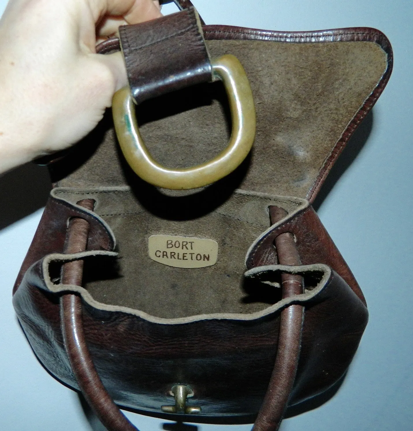 vintage 1970s purse brown leather Bort Carleton shoulder bag brass buckle